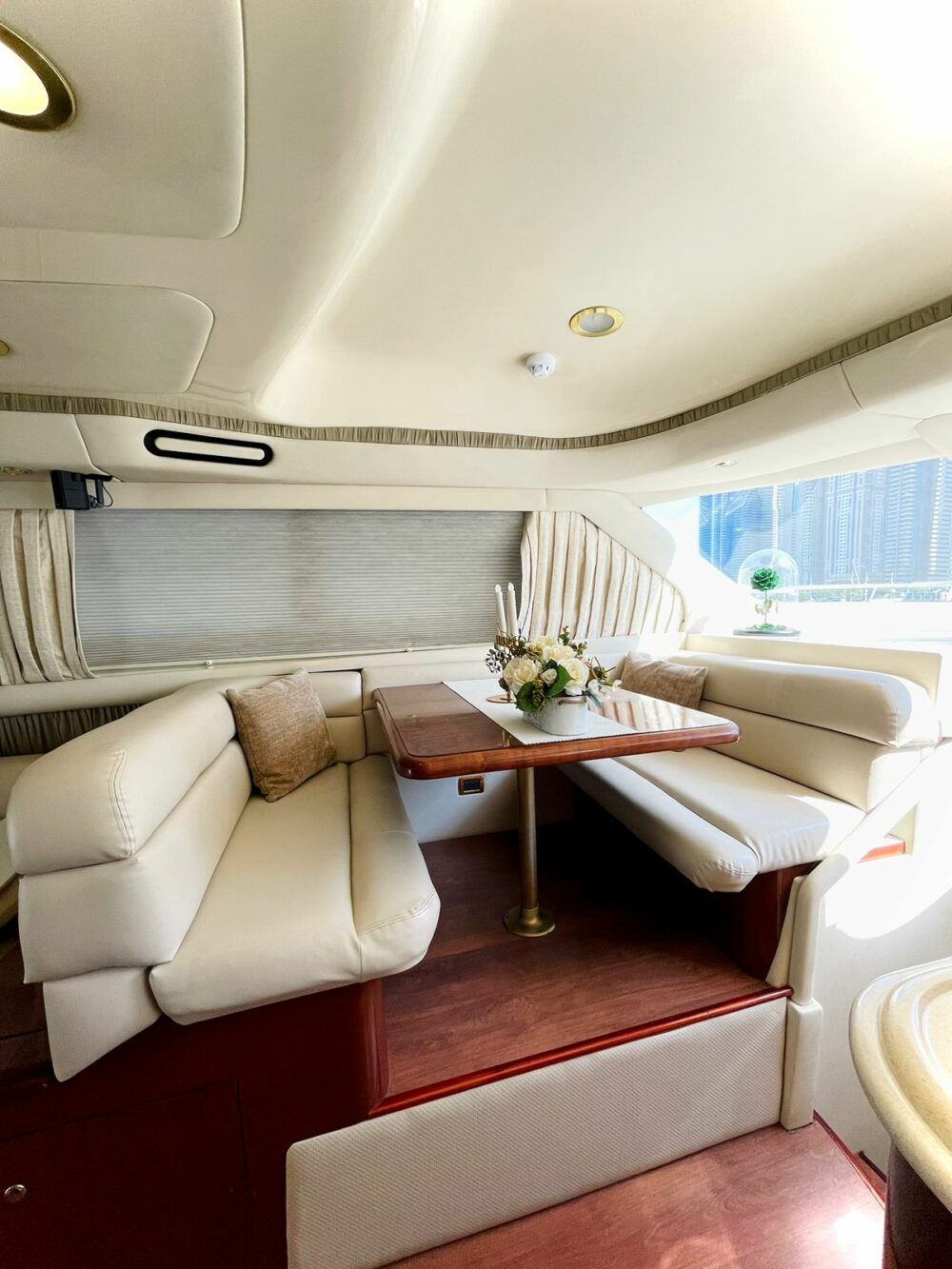 Location d'un yacht privé 63FT – Image 5