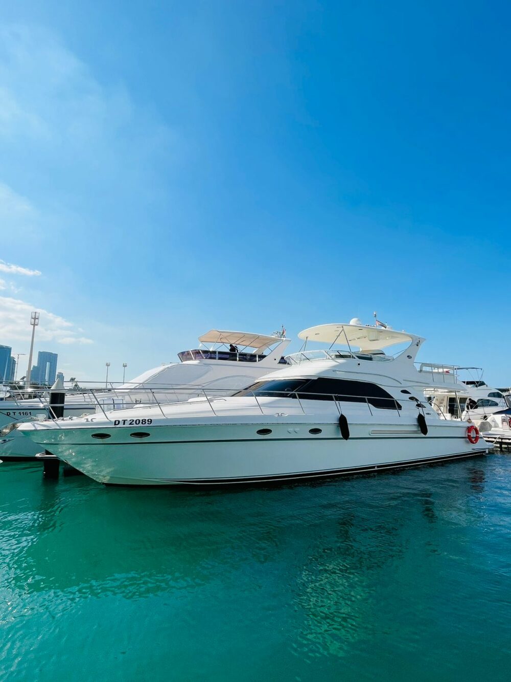 Location d'un yacht privé 63FT