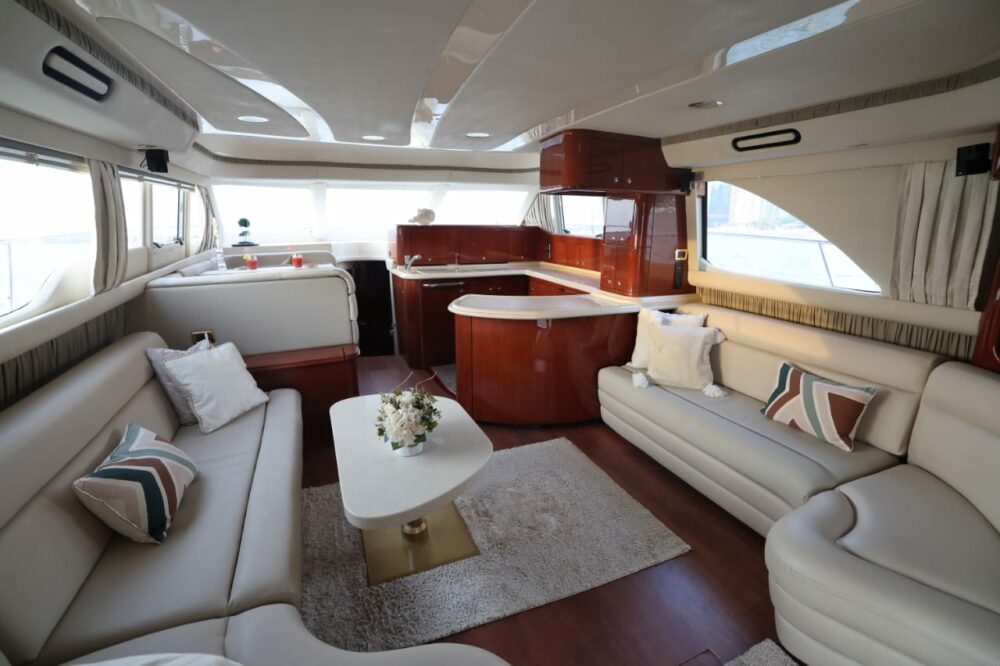 Location d'un yacht privé 63FT – Image 8